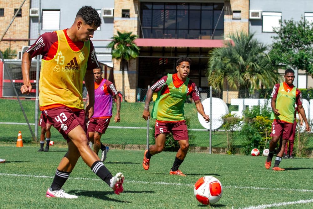 Últimos dias de preparação antes do embarque para a Copa São Paulo